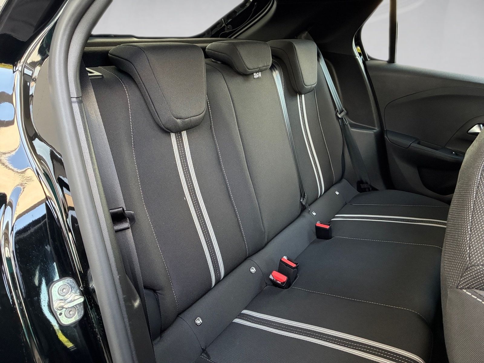 Fahrzeugabbildung Opel Corsa F 1.2 Turbo GS Kamera,LED,Matrix,SHZ,PDC