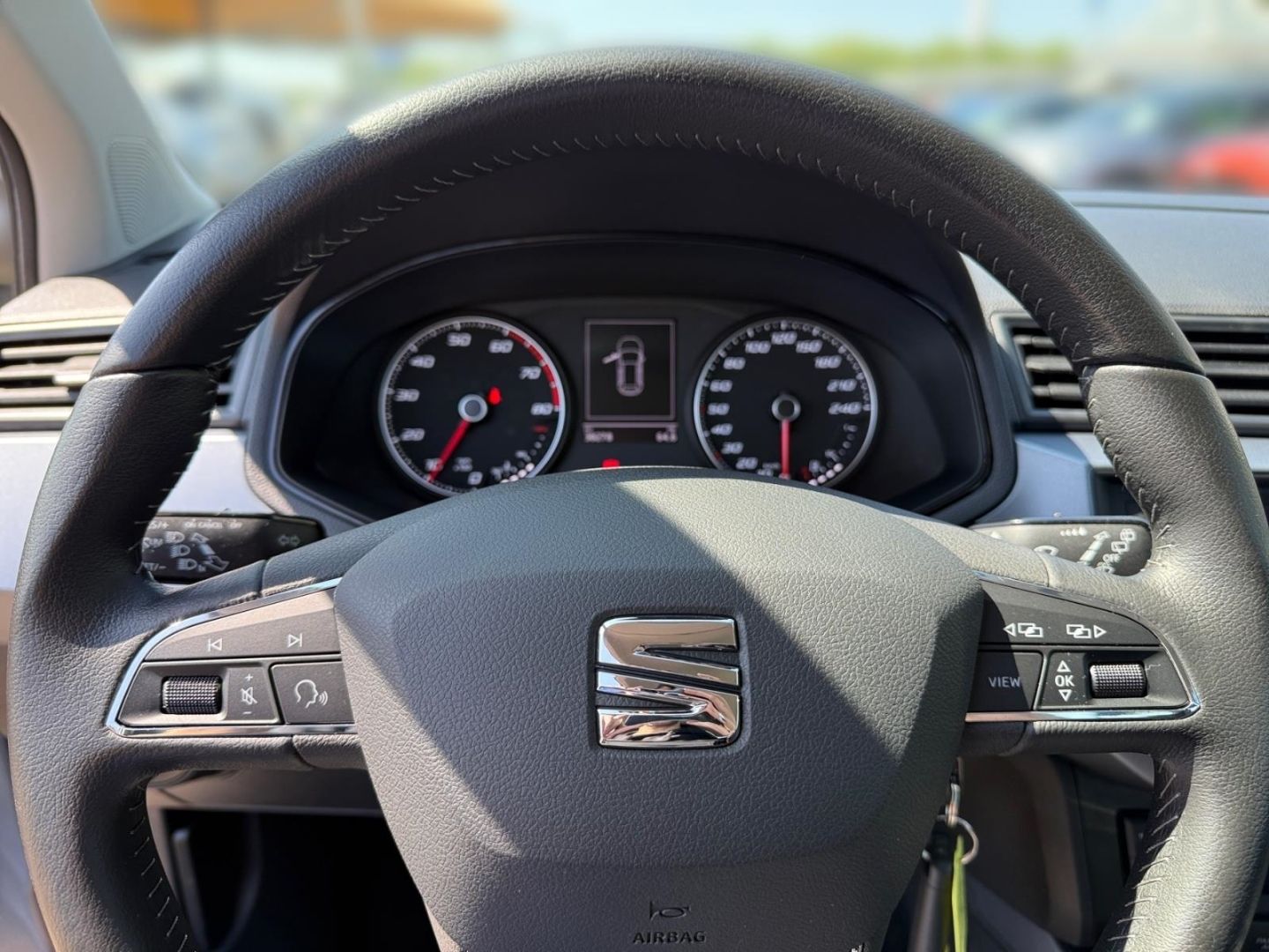 Fahrzeugabbildung SEAT Arona 1.0 TSI Style Sitzheizung Allwetterreifen