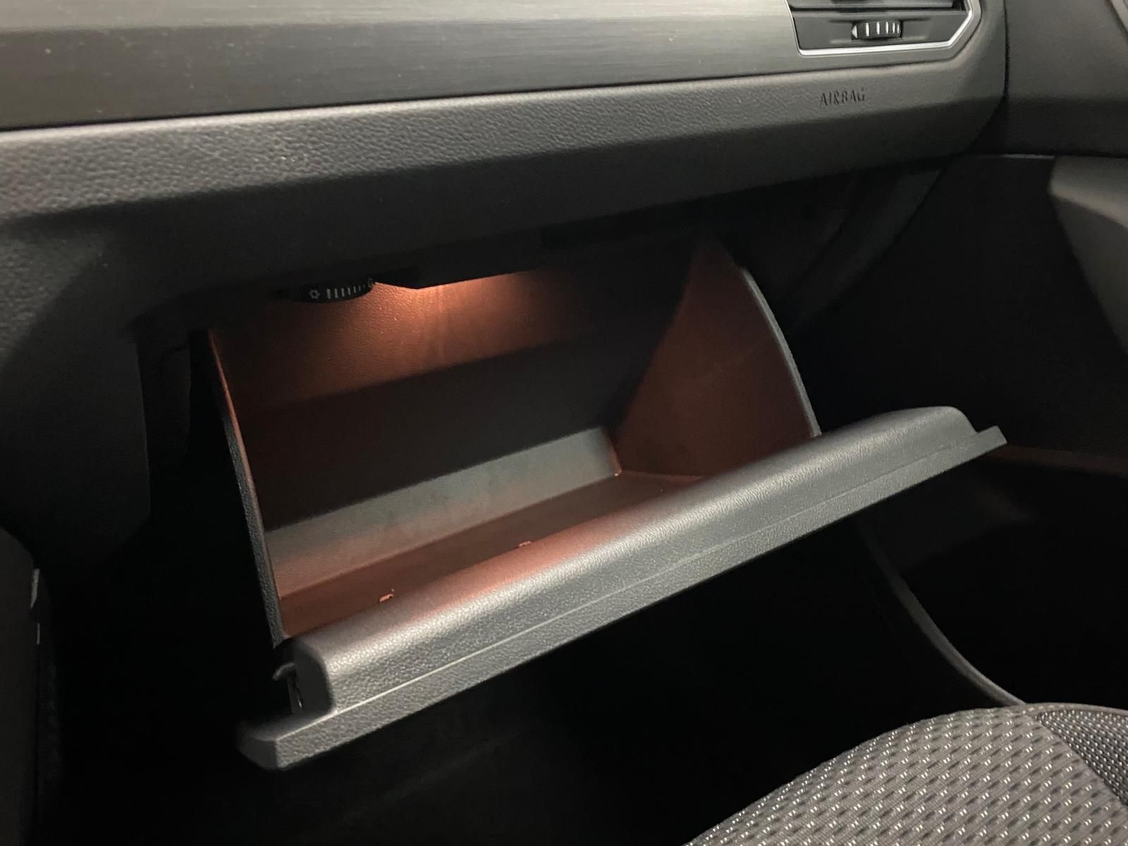 Fahrzeugabbildung Volkswagen Touran 1.5 TSI R-Line COMFORTLINE DSG+ACC+AHK