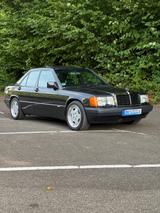 Mercedes-Benz 190