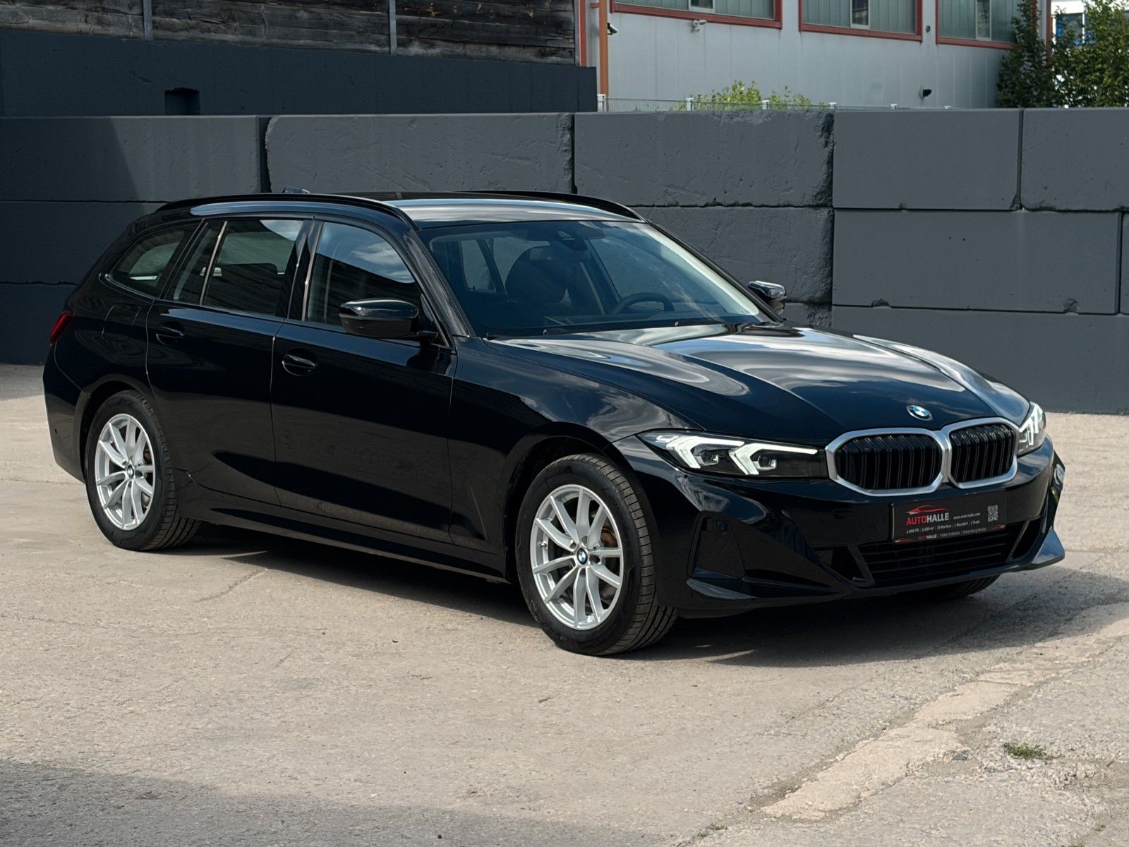 Fahrzeugabbildung BMW 318i Touring 3Z-Klima Kamera Tempomat Alarm SHZ