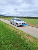 BMW 325xi E90 - BMW 325: Xi