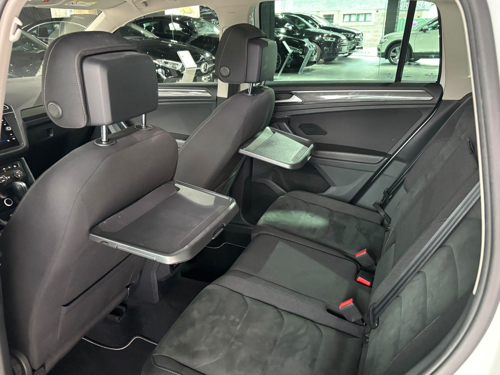 Fahrzeugabbildung Volkswagen Tiguan Highline *CarPlay*Kamera*LED*SHZ*Navi