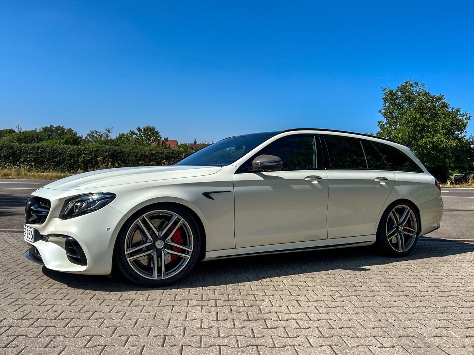 Mercedes-Benz E 63 AMG S T 4Matic+ CARBON|SCHALE|VOLL|TOP|DE 