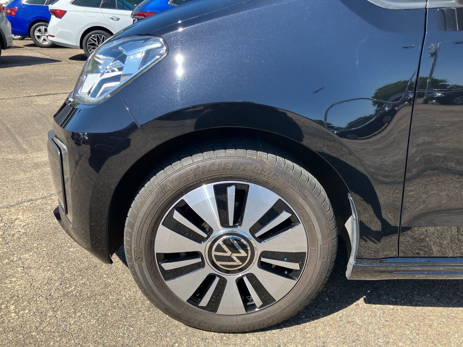 Fahrzeugabbildung Volkswagen up! e-up! Style Plus SHZ DAB+ Klima Bluetooth