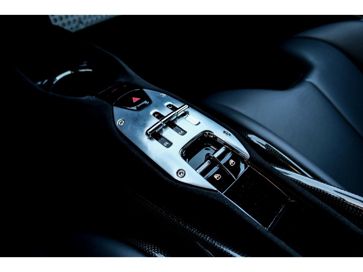 Ferrari SF90 Stradale *Carbon-Felge*Racingsitze*Assetto-