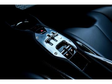 2020 Ferrari SF90 缩略图 36