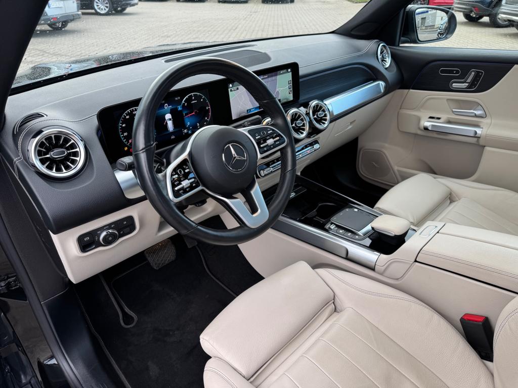 Mercedes-Benz GLB 180