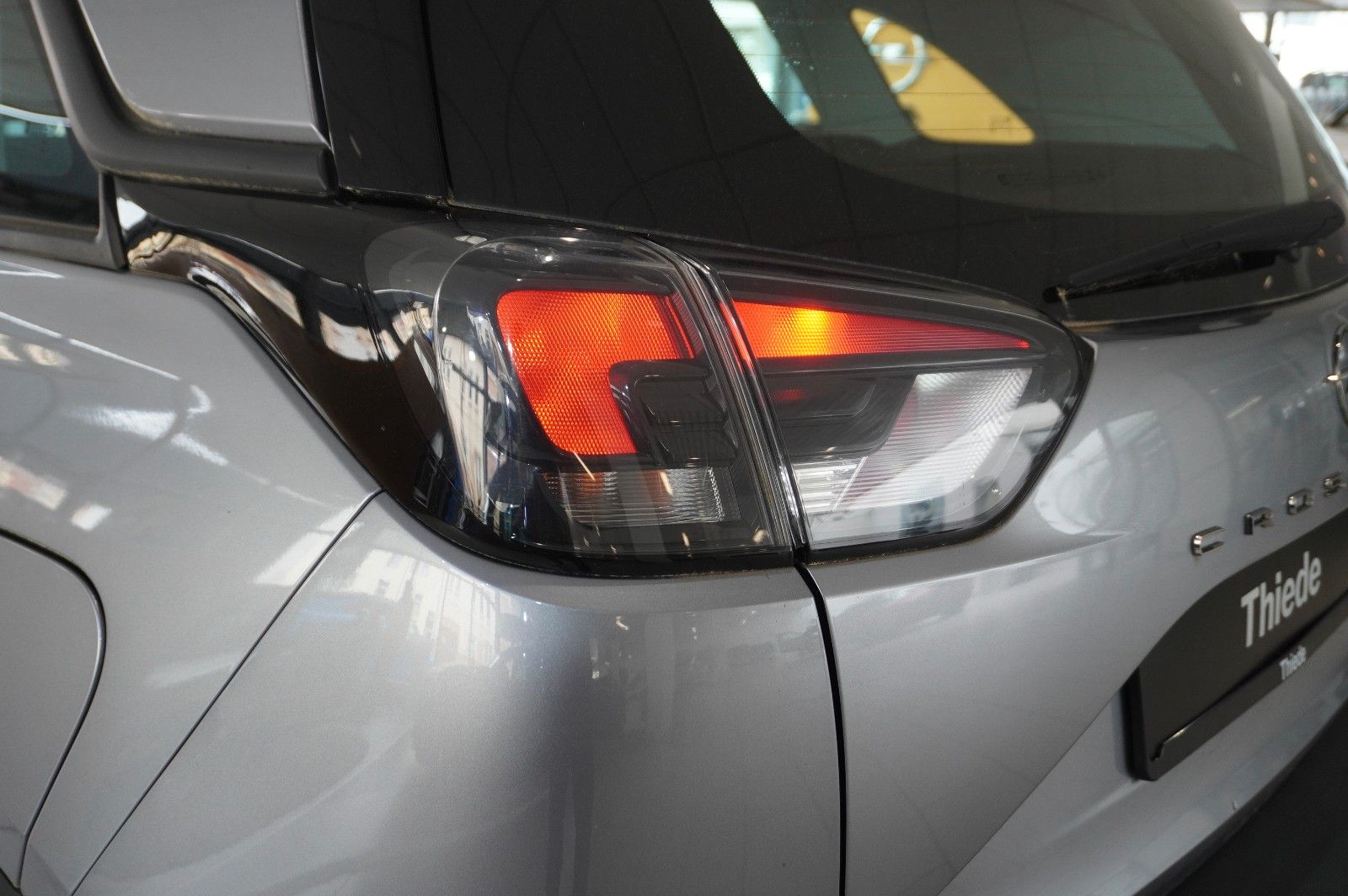 Fahrzeugabbildung Opel Crossland (X) 1.2 EDITION NAVI/LED/KAMERA/TEMP.