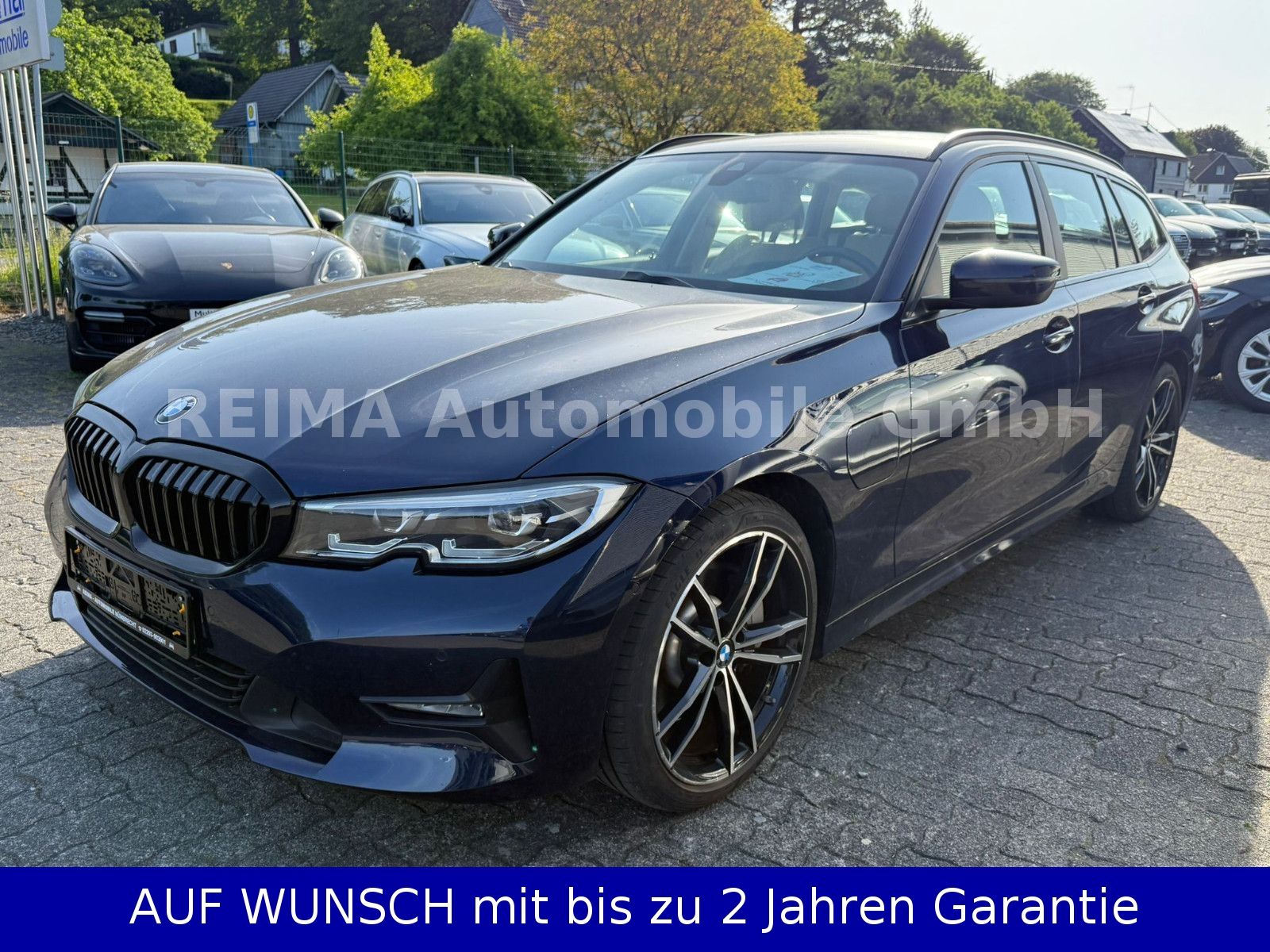 Fahrzeugabbildung BMW 330 e Touring Individual, LED, Leder, AHK