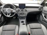 Mercedes-Benz A 180 BlueEFFICIENCY Style Edition Style Edition - Mercedes-Benz A 180 Gebrauchtwagen in Düsseldorf
