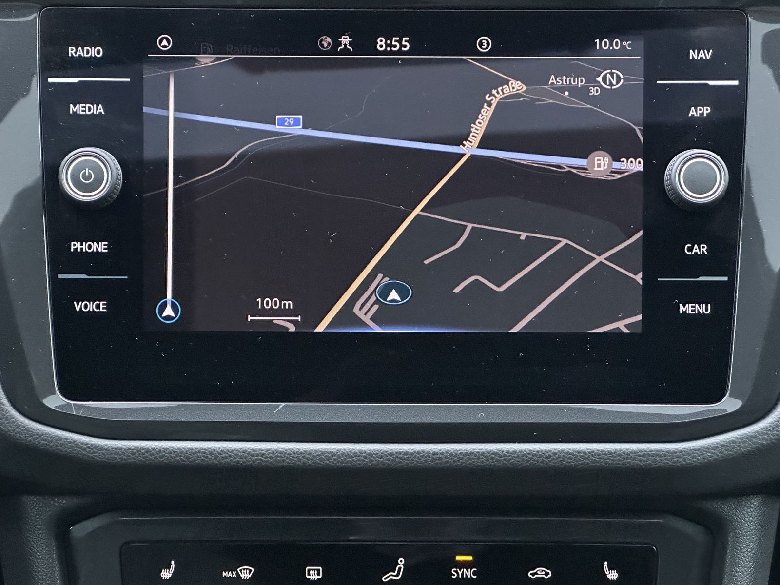 Fahrzeugabbildung Volkswagen Tiguan 2.0 TDI R-Line NAV+LED+AHK+PANO+KAMERA+PP