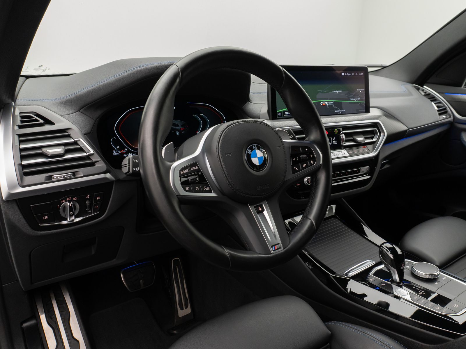 Fahrzeugabbildung BMW X3 xD30d M Sport Kamera Laser DAB HiFi AHK 20"