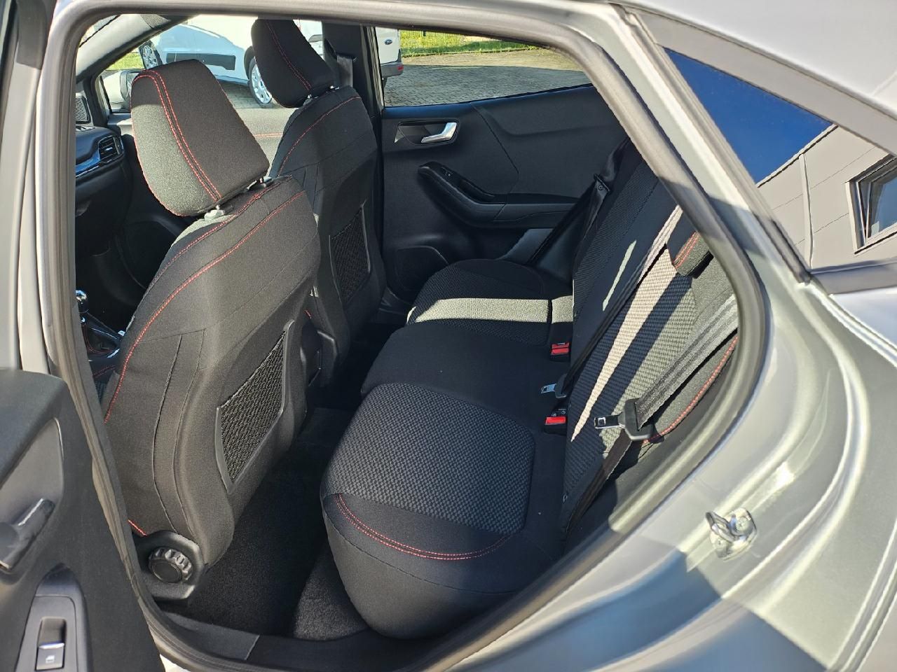 Fahrzeugabbildung Ford Puma ST-Line Regensensor, Winterpaket, Kamera
