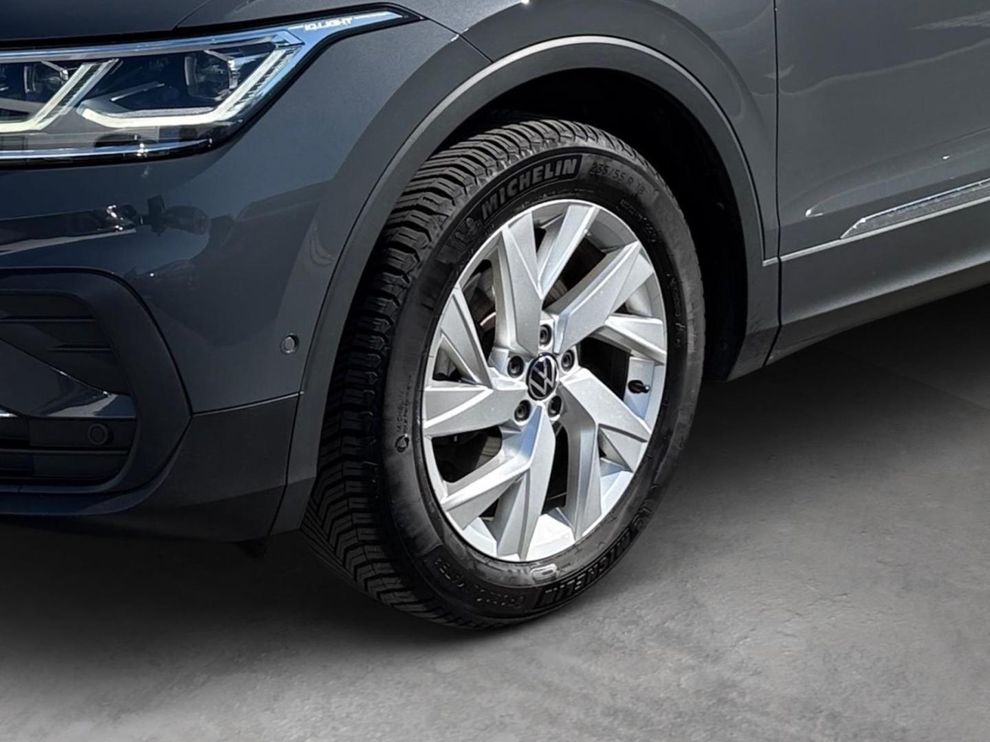 Volkswagen Tiguan Active 1.5 TSI StandHZG AHK-klappbar Navi, миниатюра 8