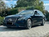 Mercedes-Benz E 220d T AMG Line Autom. AMG Line - Mercedes-Benz E 220 Gebrauchtwagen in Frankfurt