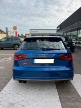 Audi S3 2.0 TFSI S tronic quattro Sportback/B&O/Panno - Audi S3 mit Benzin-Antrieb: Blau