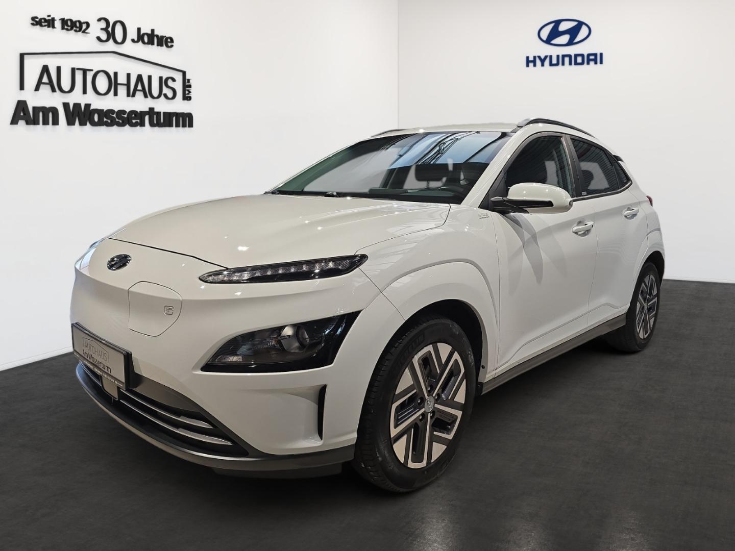 Hyundai KONA Select 100kw 2WD Klimaautomatik