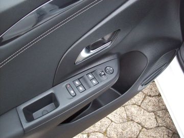 Bild 10 Opel Corsa F 1.2T Elegance LED PDC SHZ Navi-App