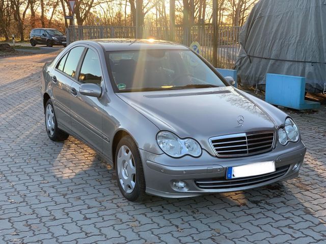 Mercedes-Benz Lim. C 180 Kompressor+Tempomat+PDC+TÜV NEU