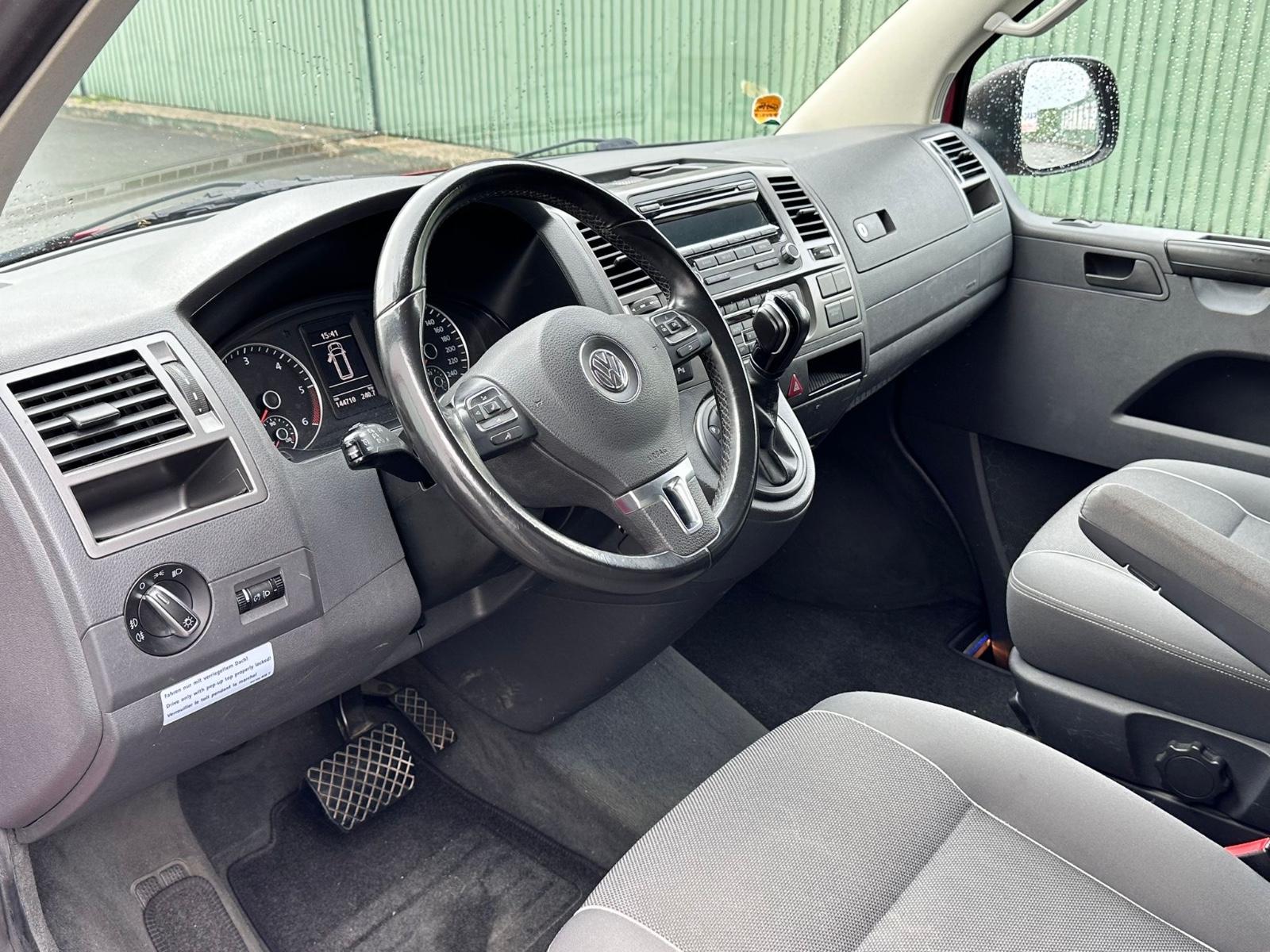 Volkswagen T5 California 2.0 TDI 180 ch DSG / Toit relevable / Chauffage auxiliaire / Store / Couchage