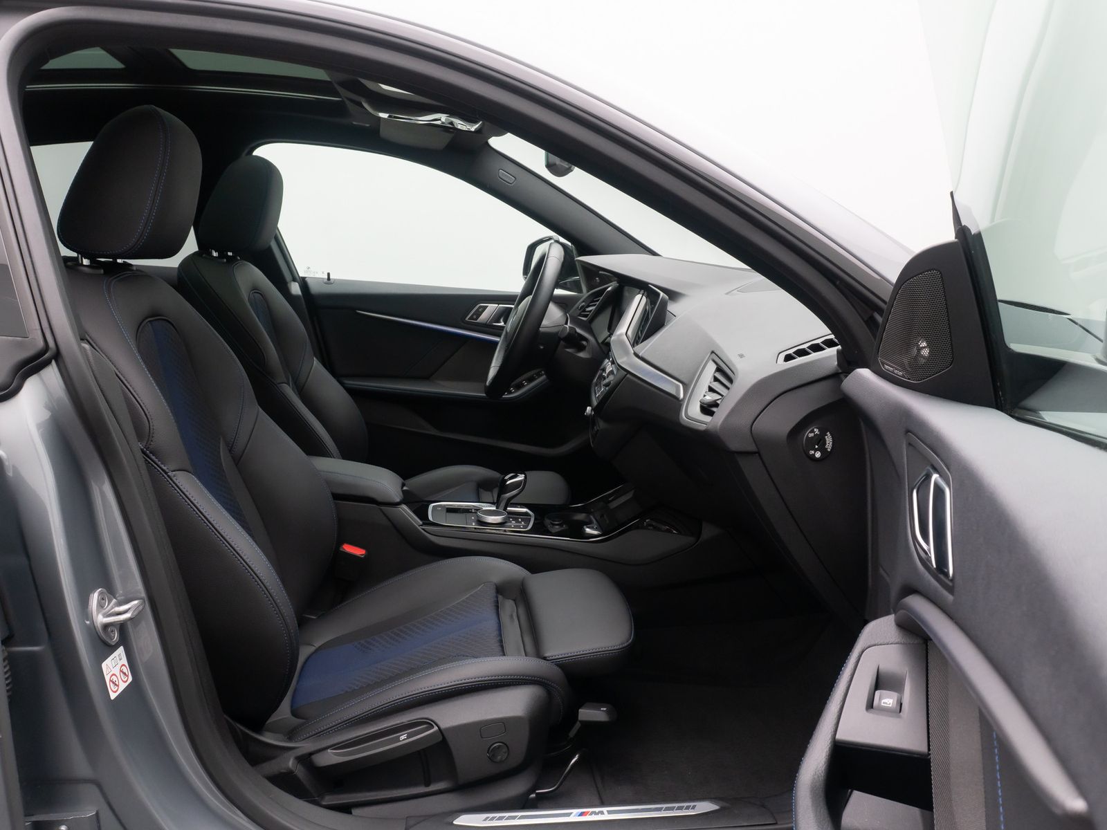 Fahrzeugabbildung BMW 218i Gran Coupé M Sport Kamera DAB HUD Panorama