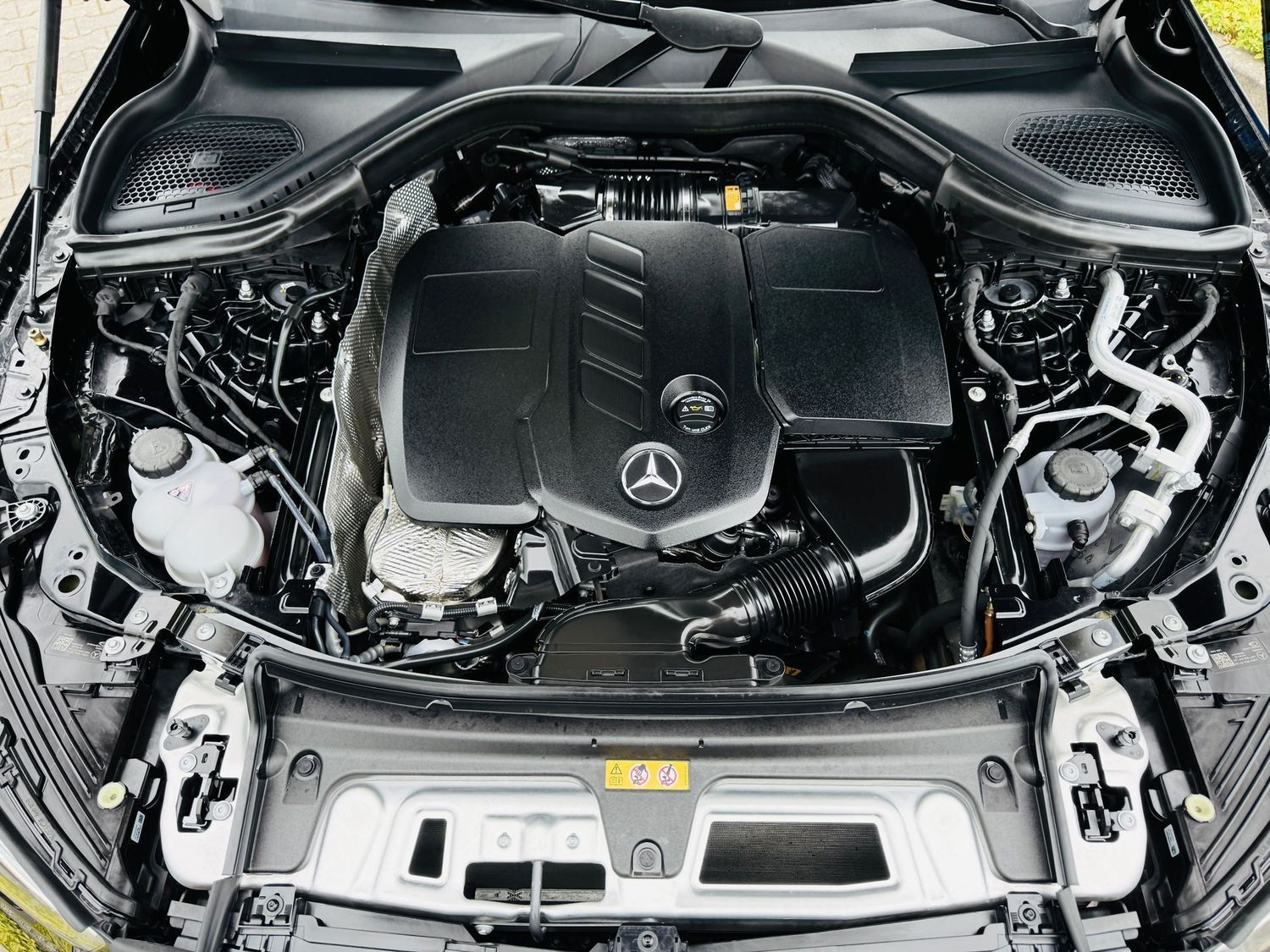 Fahrzeugabbildung Mercedes-Benz GLC 220 d 4M PROGRESSIVE, LED, PTS, RFK, AHK, To