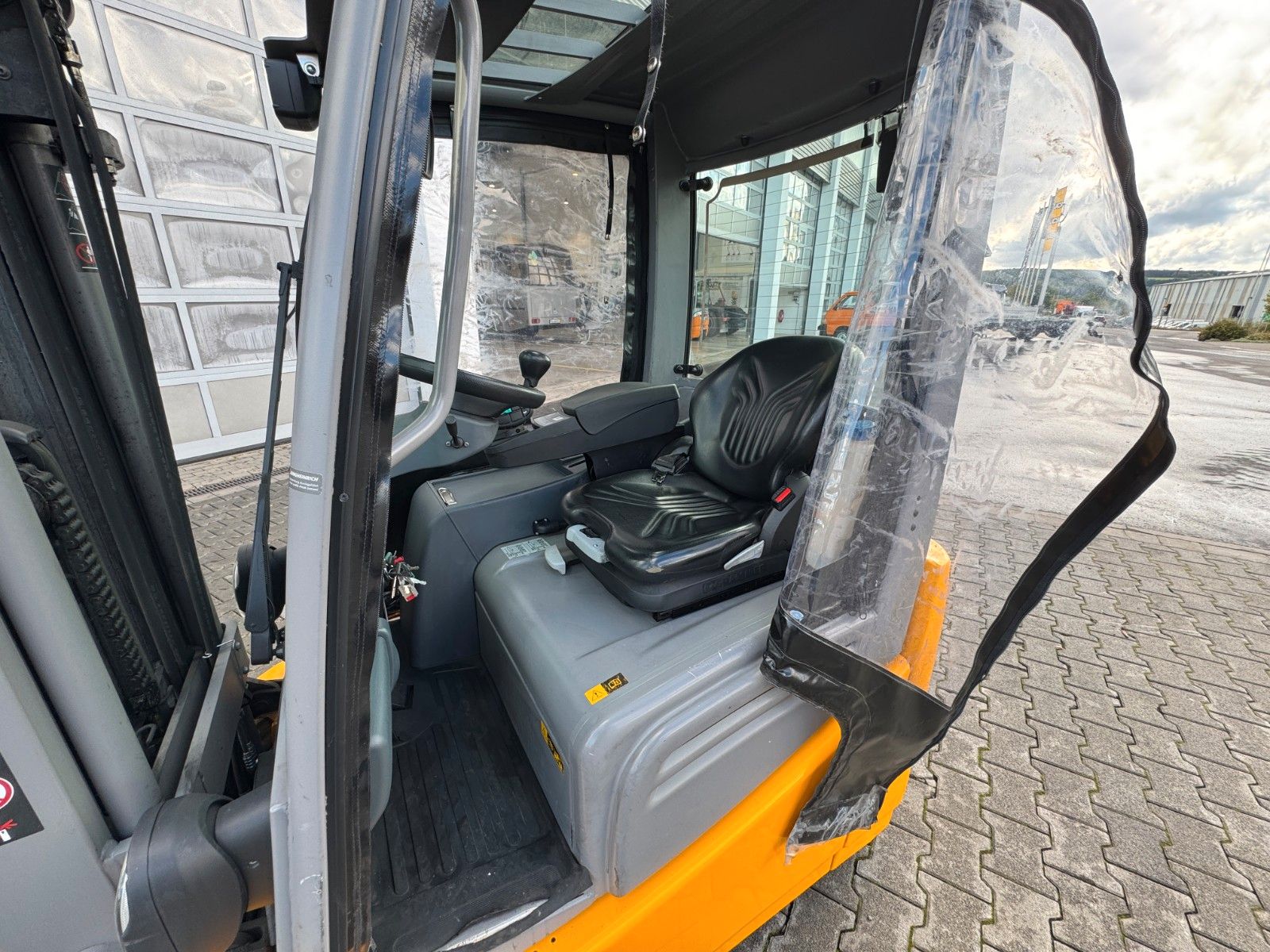 Fahrzeugabbildung Jungheinrich EFG 215 / Triplex: 4.25m! / SS / nur 3.092h!