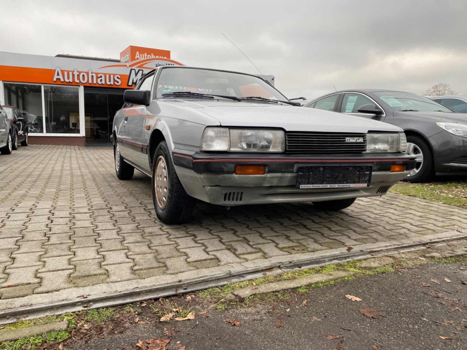 Fahrzeugabbildung Mazda 626 2.0 Oldtimer*H-Kennzeichen*Elektr. Fensterh*