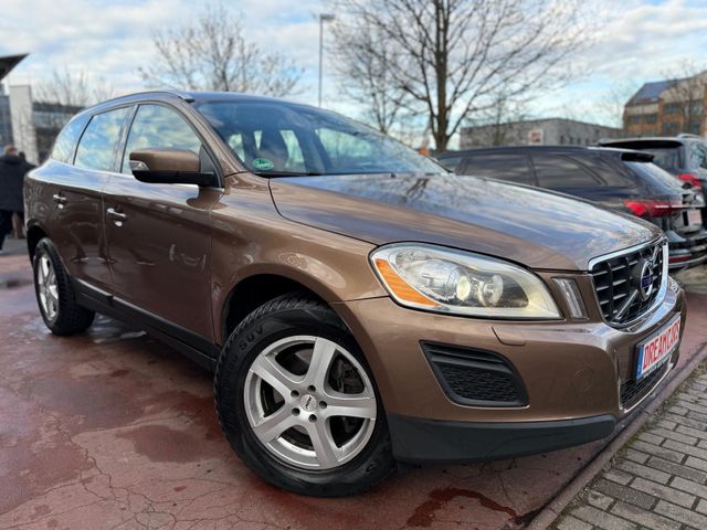 Volvo XC 60 Summum AWD/AUTOMATIK/SHZ/AHK/TÜV NEU