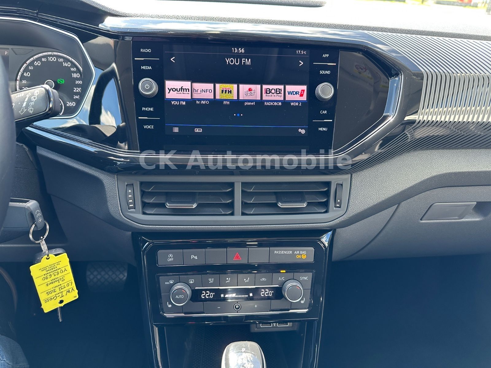 Fahrzeugabbildung Volkswagen T-Cross 1.0 TSI Style Highline DSG/LED/ACC/PDC