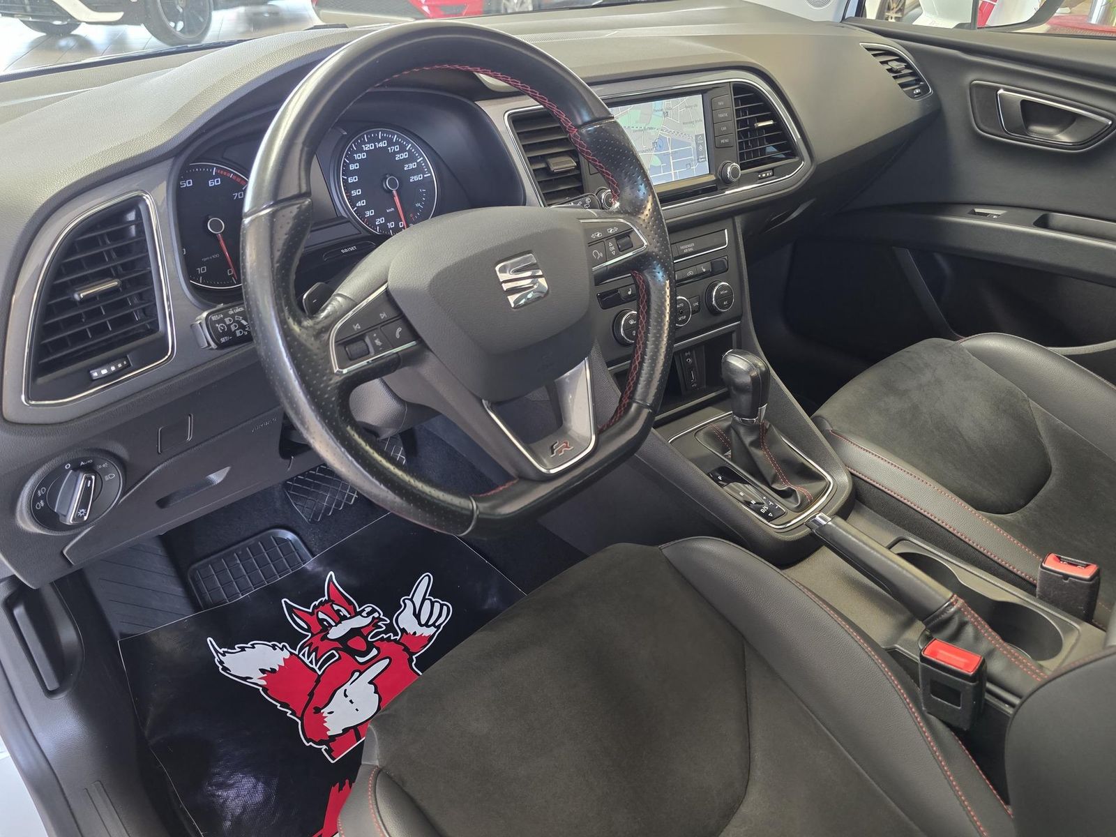 Fahrzeugabbildung SEAT Leon 1.8 TSI DSG ST FR/LED/Navi//Pano/Carplay