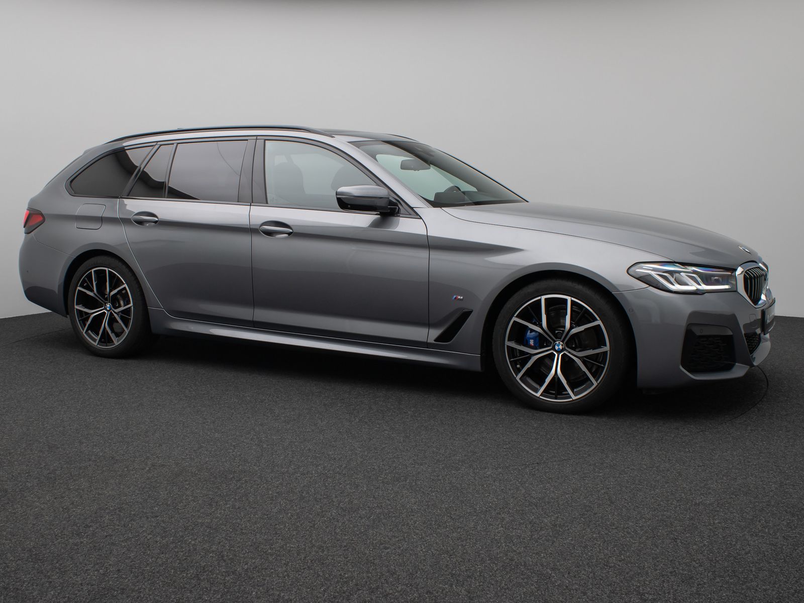 Fahrzeugabbildung BMW 530i M Sport Panorama 360°Laser HUD DAB H/K 19"