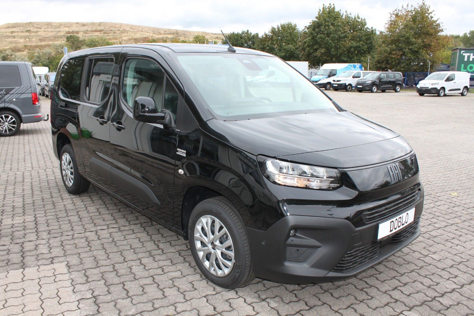 Fahrzeugabbildung Fiat Doblò Kombi L2 1.5 Diesel 96 kW