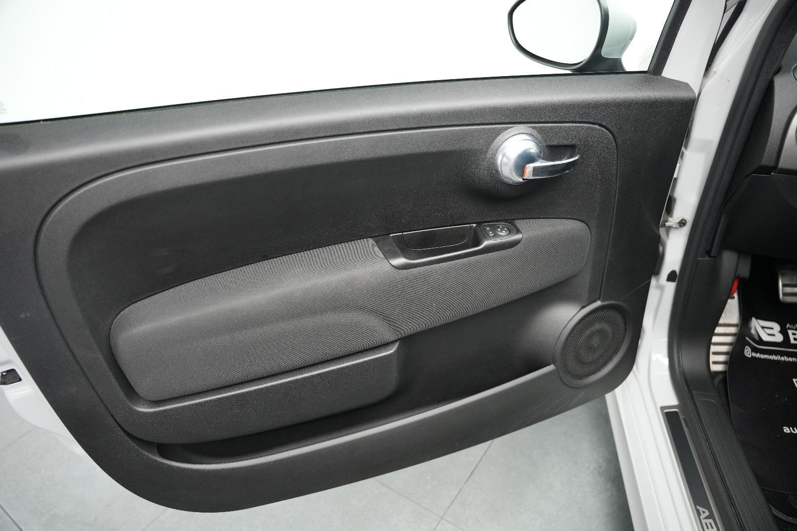 Fahrzeugabbildung Abarth 595 *BeatsAudio*SportsitzeAbarth*PDC*