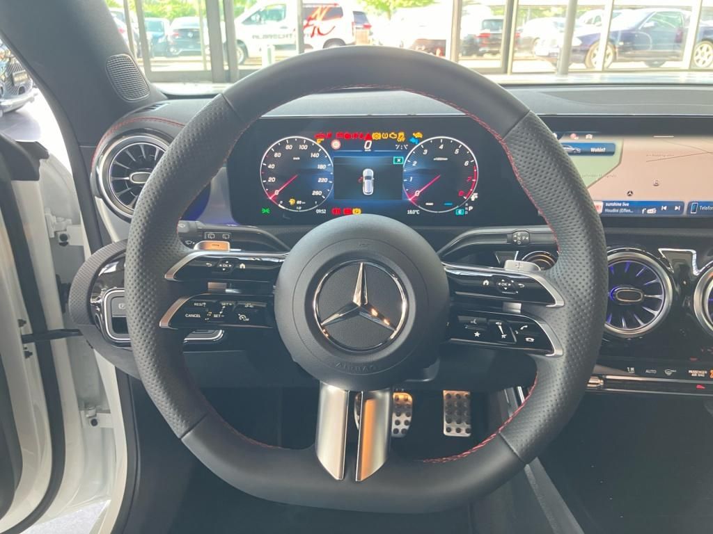 Fahrzeugabbildung Mercedes-Benz CLA 180 SB AMG*AHK*360°*LED*Night*Keyless*Kamera