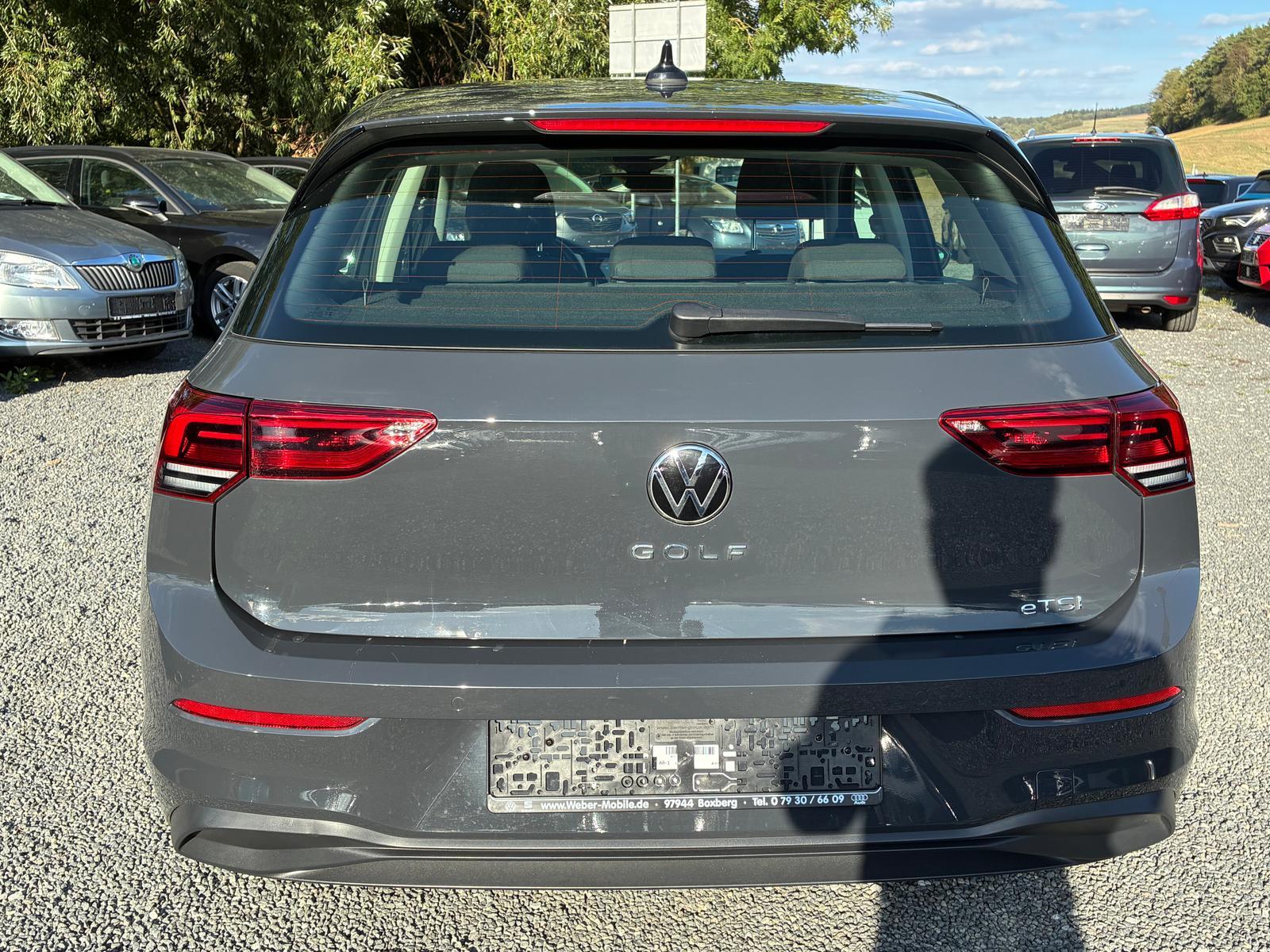 Volkswagen Golf VIII 1.0 eTSI *DSG*LIFE*PDCHI+VO*NAVI*ACC*D, миниатюра 5