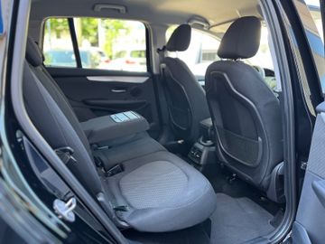 BMW 218 Gran Tourer - 12