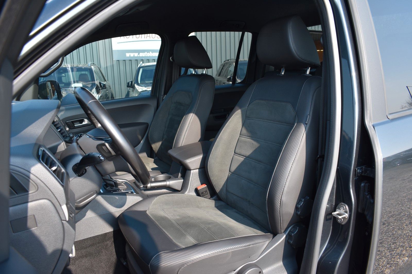 Fahrzeugabbildung Volkswagen Amarok Dark Label 3.0 DoubleCab 4Motion Kamera