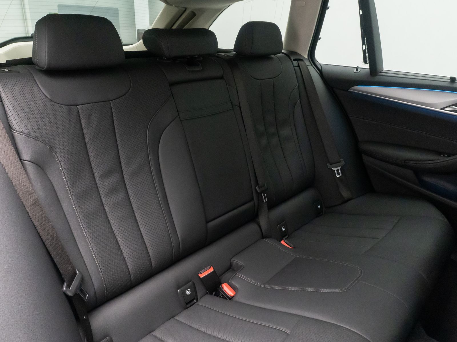 Fahrzeugabbildung BMW 530e Kamera DAB HiFi Sport Leder Komfort Alarm