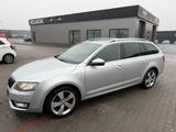 Skoda Octavia 1.6 TDI Green tec DSG Elegance Combi - Skoda Octavia: Combi Elegance TDI