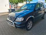 Mercedes-Benz Mercedes Ml 320 mit LPG - Mercedes-Benz ML 320 in Duisburg