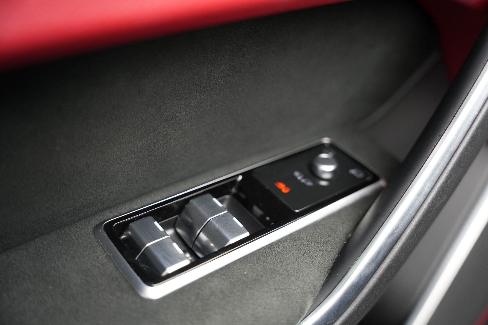 Fahrzeugabbildung Jaguar F-Pace SVR *Panorama*MeridianSurround*360°Memory