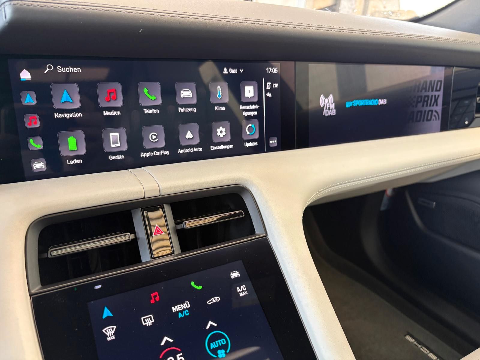 Fahrzeugabbildung Porsche Taycan Cross Turismo 4/Innodrive/HUD/Top!