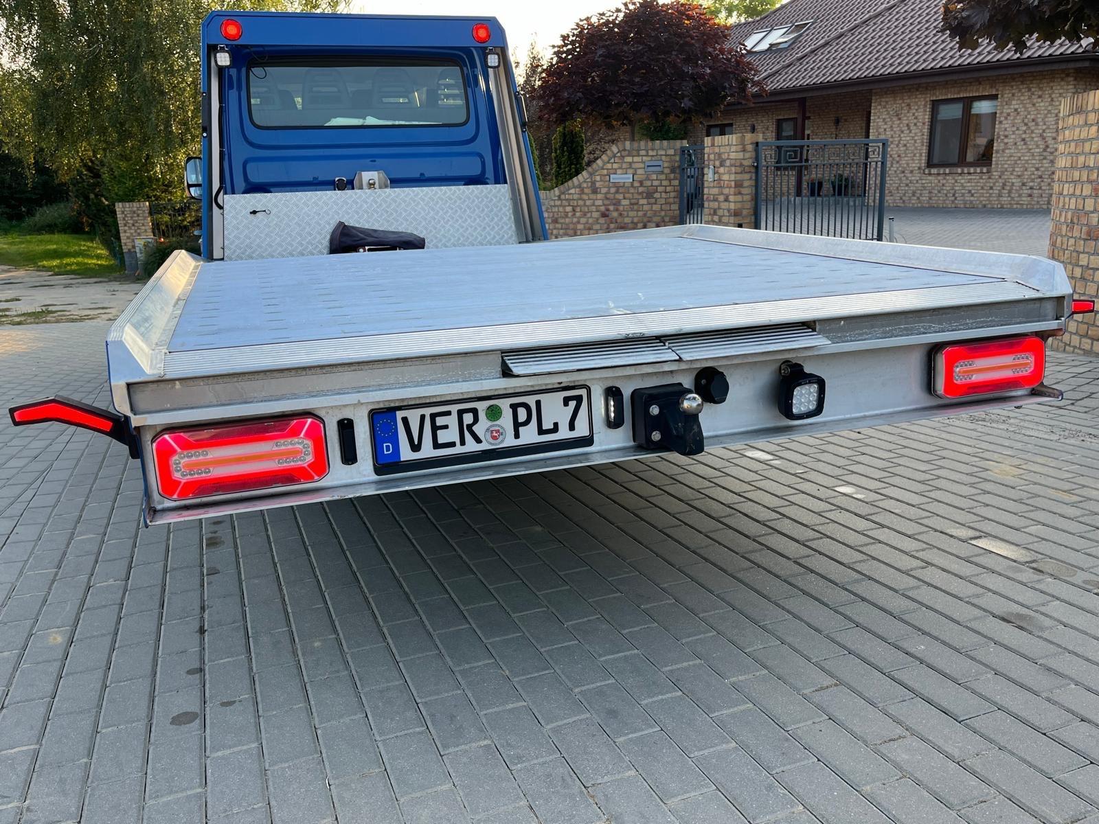 Iveco Daily 2.3 D Schlepper KLIMA 7 Pers. TÜV 10/26