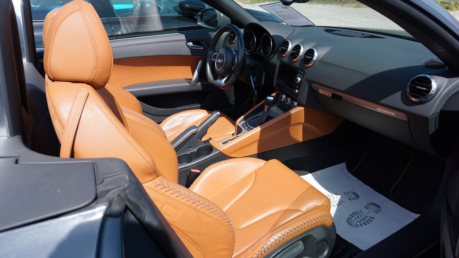 Fahrzeugabbildung Audi TT Roadster 2.0 TFSI quattro,Leder,Navi,Xenon,SH