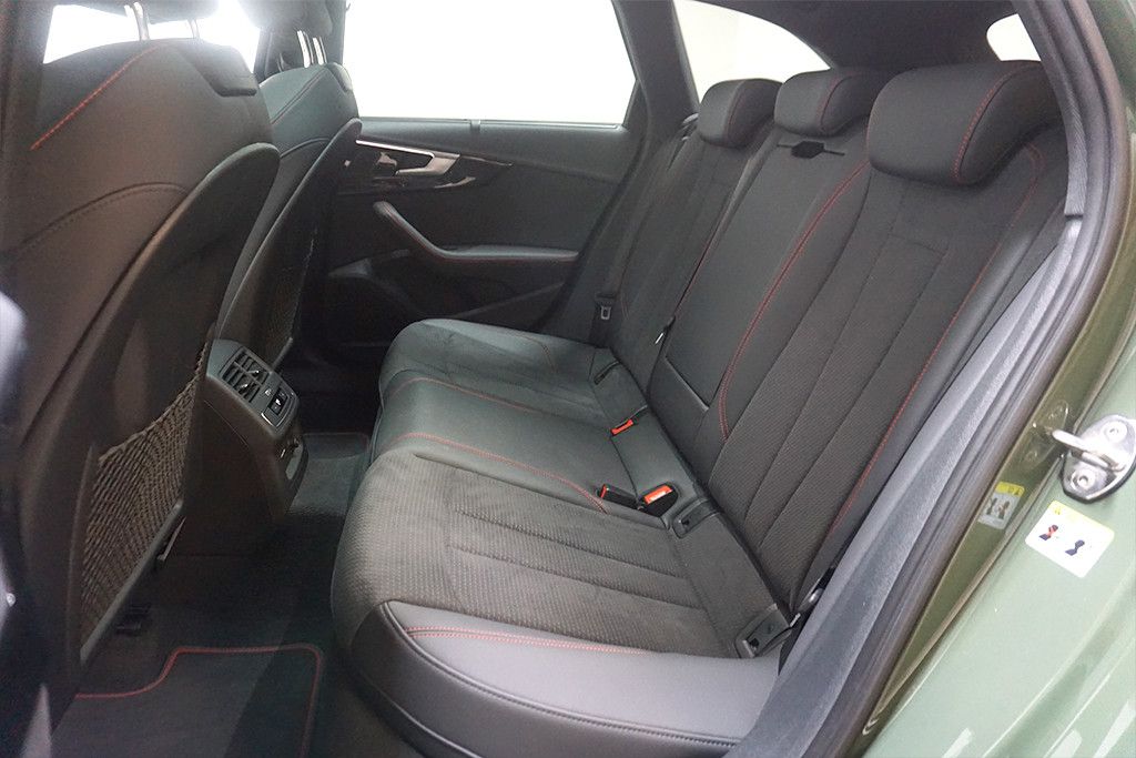 AUDI A4 2024