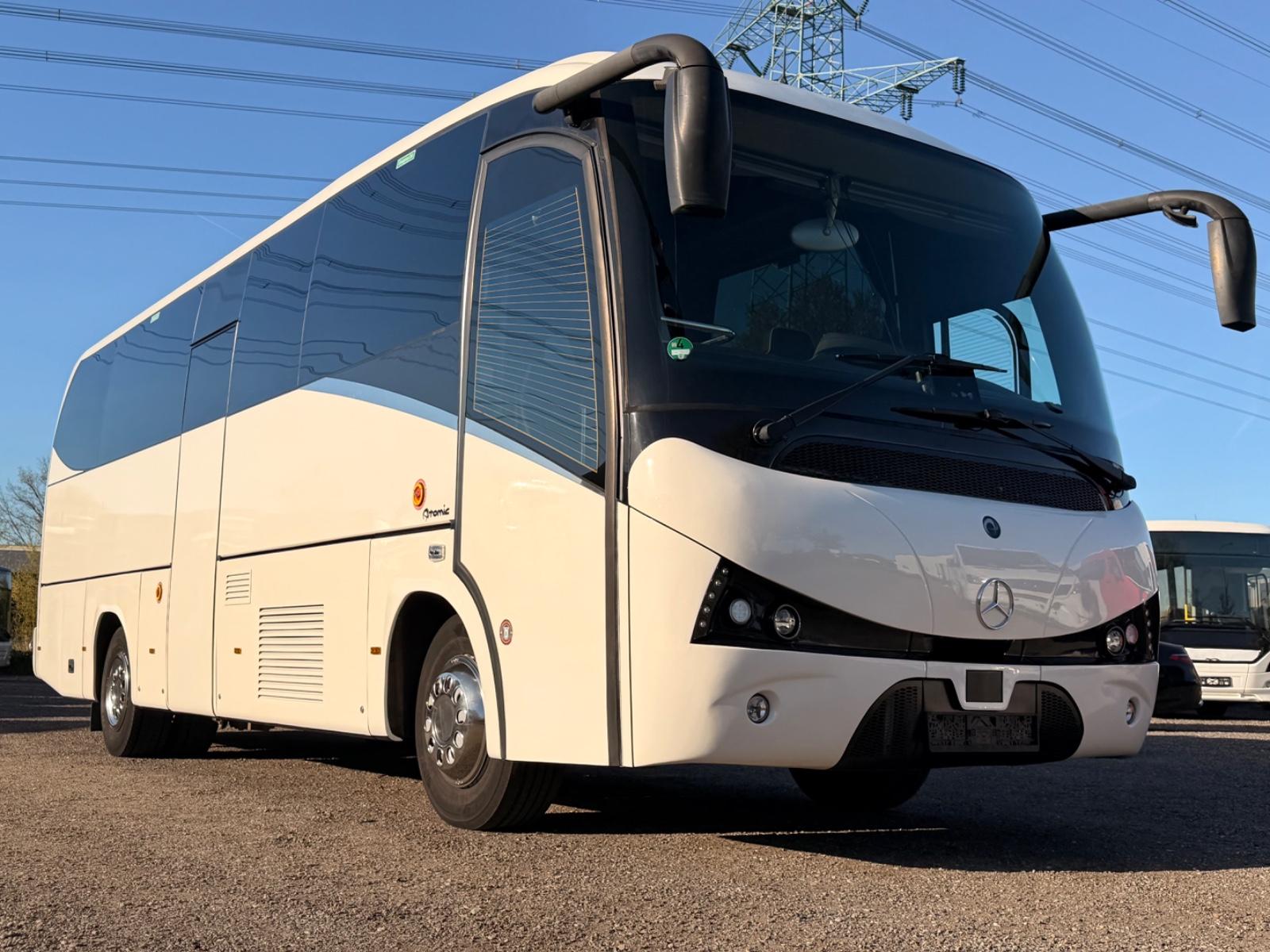 Mercedes-Benz Atomic Atego 13.27 Clubstar