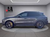 Porsche Cayenne Turbo S E-Hybrid - Porsche Cayenne Turbo mit Hybrid-Antrieb (Benzin/Elektro)