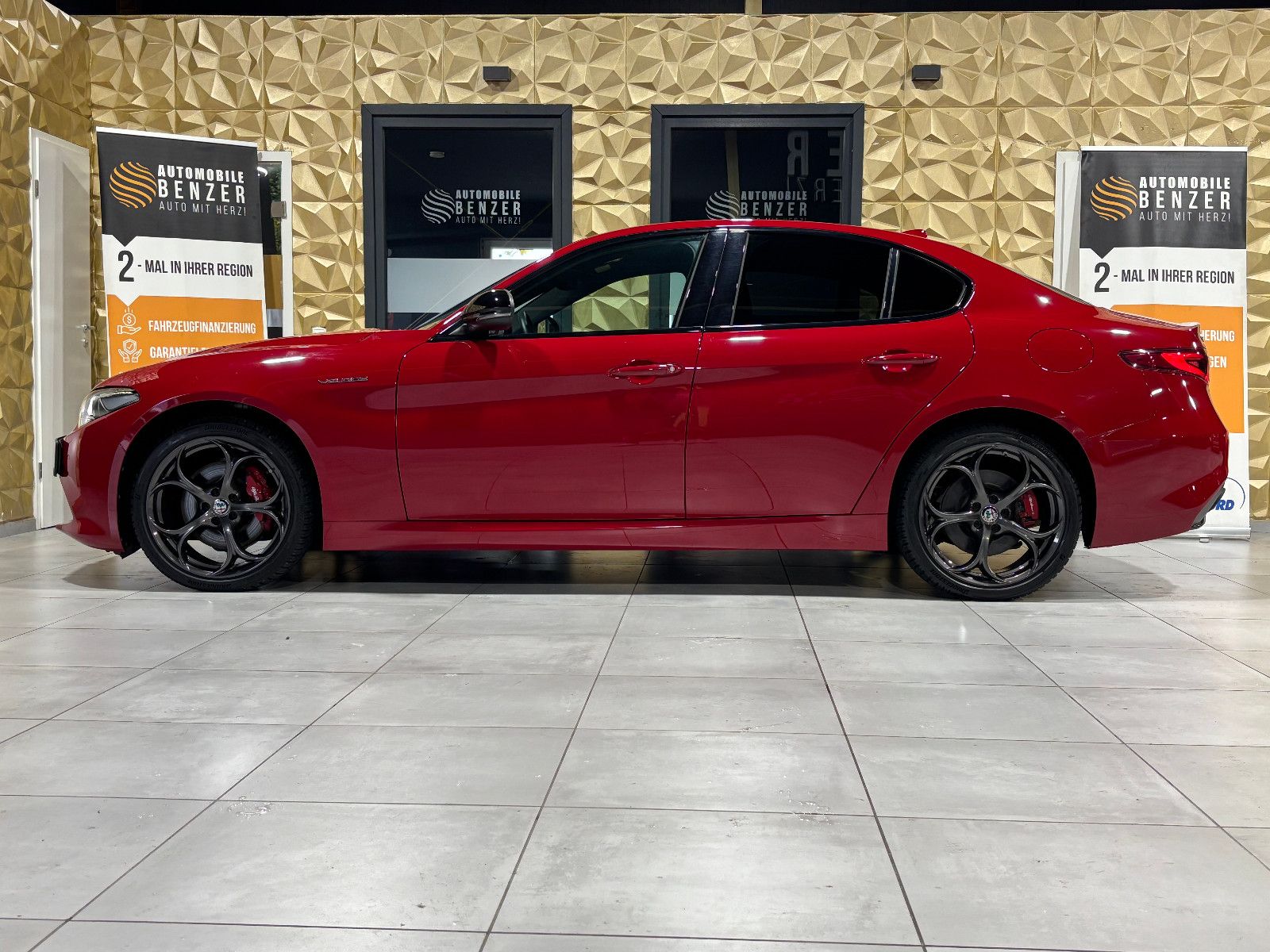 Fahrzeugabbildung Alfa Romeo Giulia Veloce Q4/ACC/MEMORY/KAMERA/NAVI/SOUND/